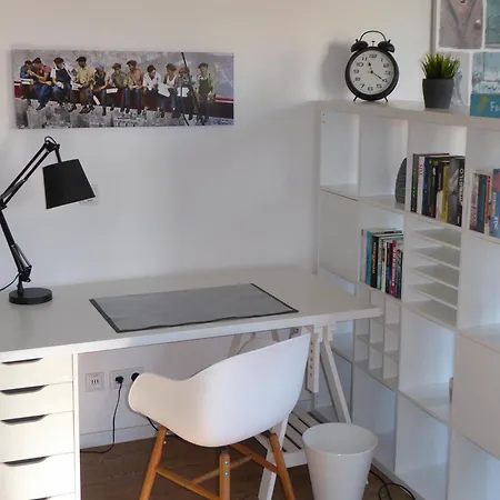 Bright & Friendly Flat In Downtown - 