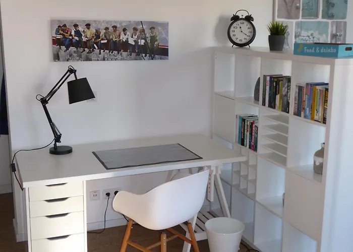 Bright, Friendly Flat In A Well-maintained Old Building * Duisburg